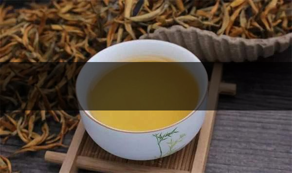 四招（方面）教你學(xué)會(huì)辨別茶的新陳！-1