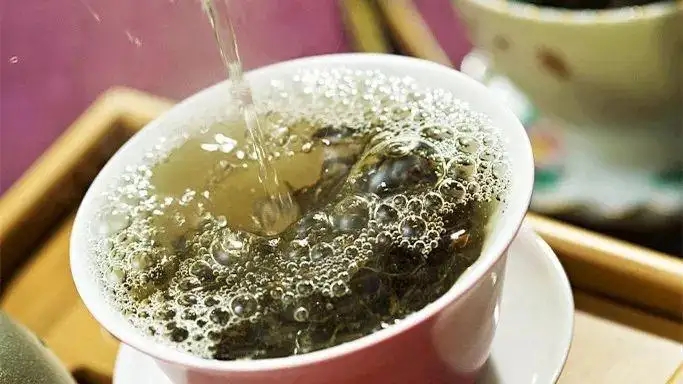 為什么茶湯里會有泡沫，到底是怎么回事？