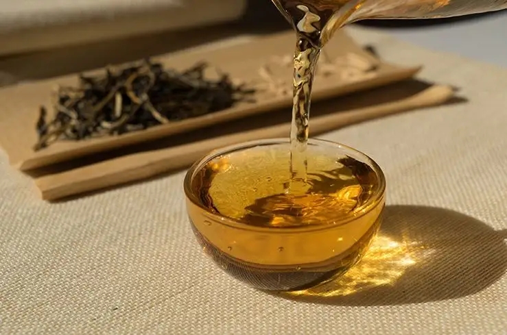 怎么喝了普洱茶嗓子會難受？