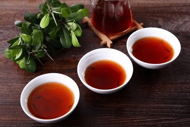 普洱茶新茶和老茶，買那個(gè)最好？