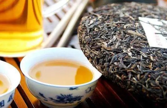 普洱茶的適飲期：什么時(shí)候喝最好？生茶和熟茶各有講究！